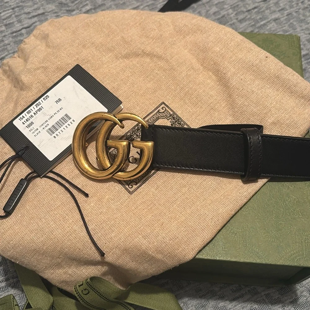 Gucci Black Leather Belt with Gold Double G Buckle